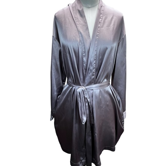 Victoria's Secret Other - Victorias Secret Satin Robe Gray One Size Kimono Style‎ Belted